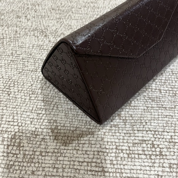 Gucci sunglasses foldable hard case - Picture 4 of 5